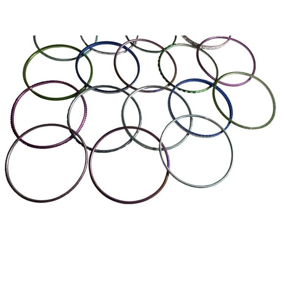 Lot Of 22 Green Pink and Blue Metal Bangles With Glitter and Textured Designs - Picture 5 of 6